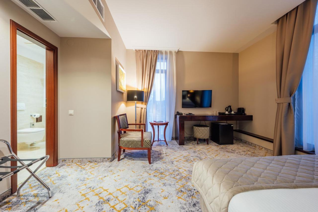 L'Art Hotel 카레이 외부 사진