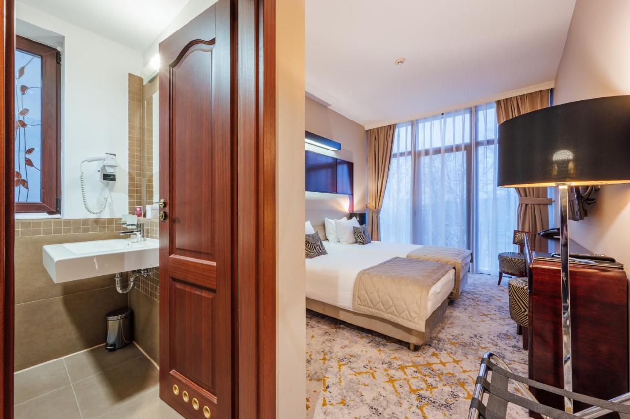 L'Art Hotel 카레이 외부 사진